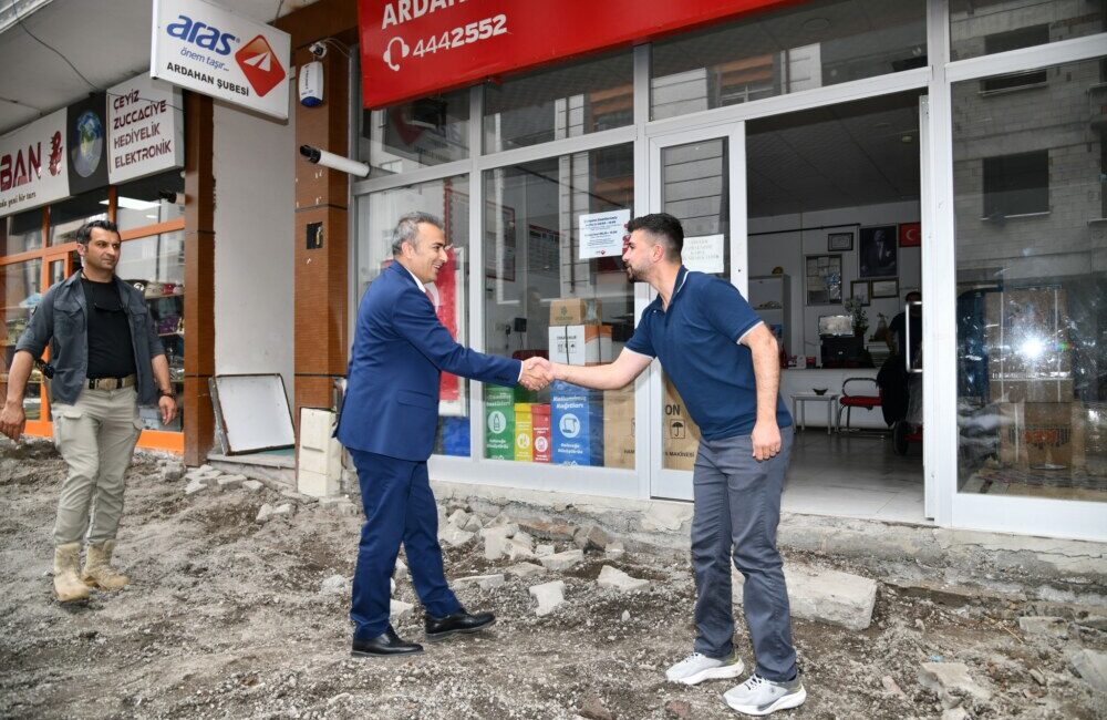 VATANDAŞ GİBİ VALİNİN BİLE GEZEMEDİĞİ ARDAHAN’IN İTALYA ÇUKURU YOLLARI!..