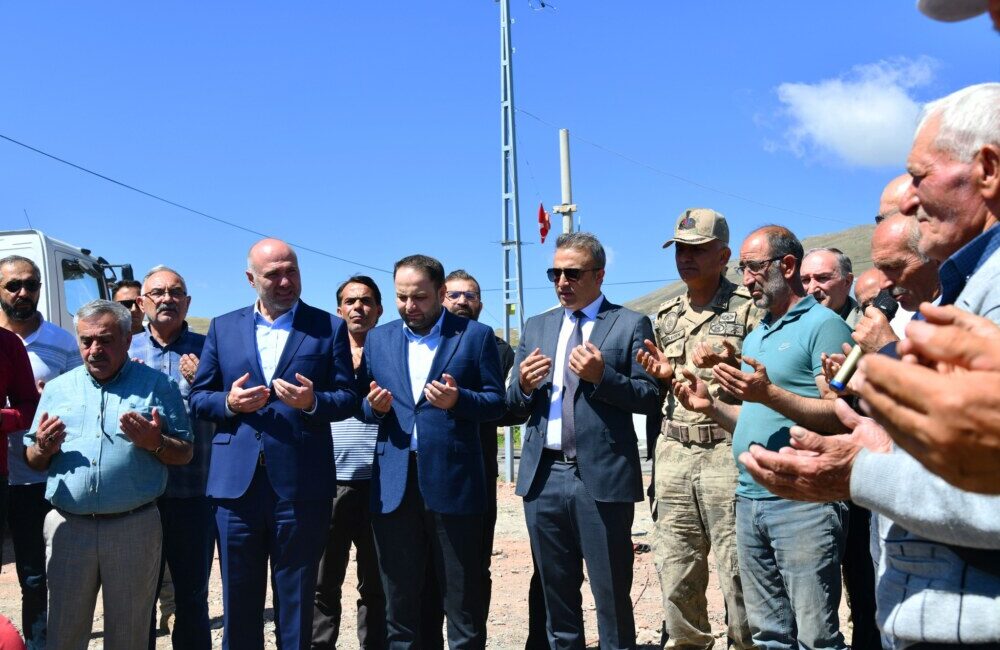 *yağmur duası değil,  ‘ŞAP GİTSİN’ DUASI! *HAYVAN OLMAYAN TİGEM’DE ŞAP YOKMUŞ! *Şap’tan 4 milyar dolarlık bir kayıp!.. *Nebioğlu derneği yer aldı..