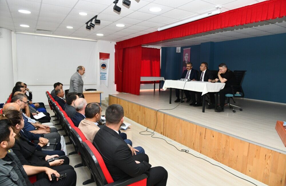 Seçilmiş Komisyon Üyeleri olmadan kapısı olmayan kapıdan eğitimi kurtaracaklar!