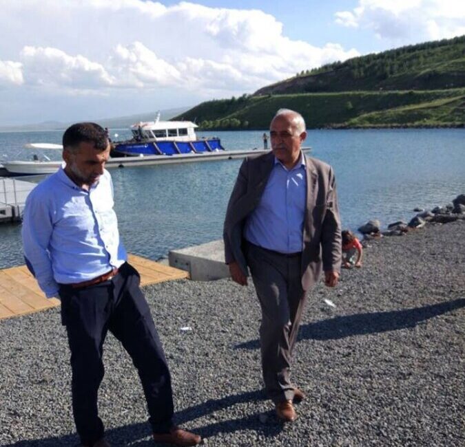 SAHİLİ OLMAYAN ARDAHAN’IN GÖLÜNDE KARS’LI ŞOWU DEVAM EDİYOR!