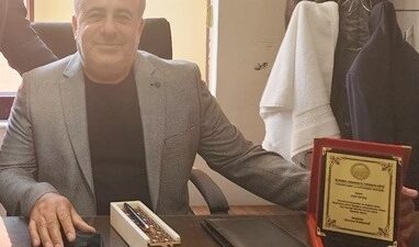 Sönmez Karadağ: Cumhuriyet Sönmez Işıktır.. **YAZIYORSAM SEBEBİ VAR/Fakir Yılmaz 
**Helwacıların