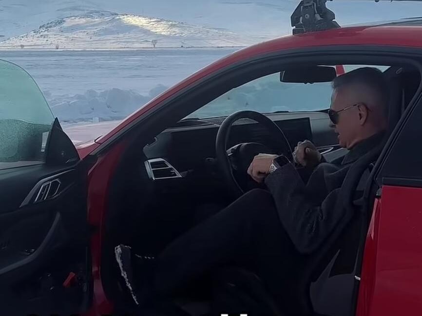 VALİ DONMUŞ GÖLÜN ÜZERİNDE DRİFT YAPTI, YAĞ FİRMASI SOĞUĞU REKLAM ETTİ!