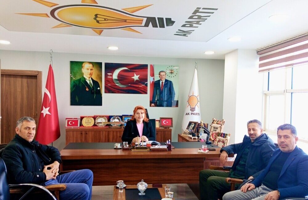 YAZIYORSAM SEBEBİ VAR/Fakir Yılmaz 
**PAPA