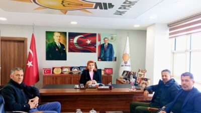 YAZIYORSAM SEBEBİ VAR/Fakir Yılmaz 
**PAPA