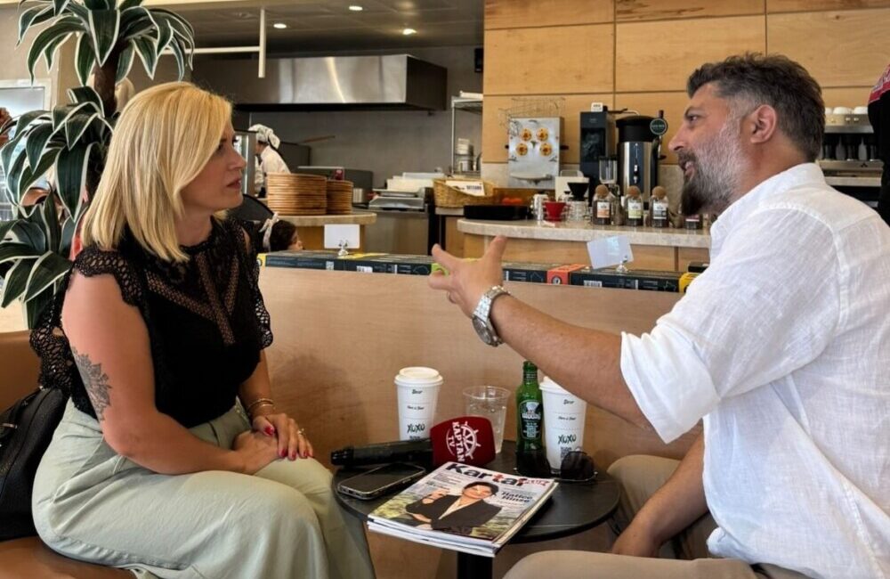 İstanbul’un Anadolu yakasına kapak olan  Mavi Sandal ve Nevade Kafe..