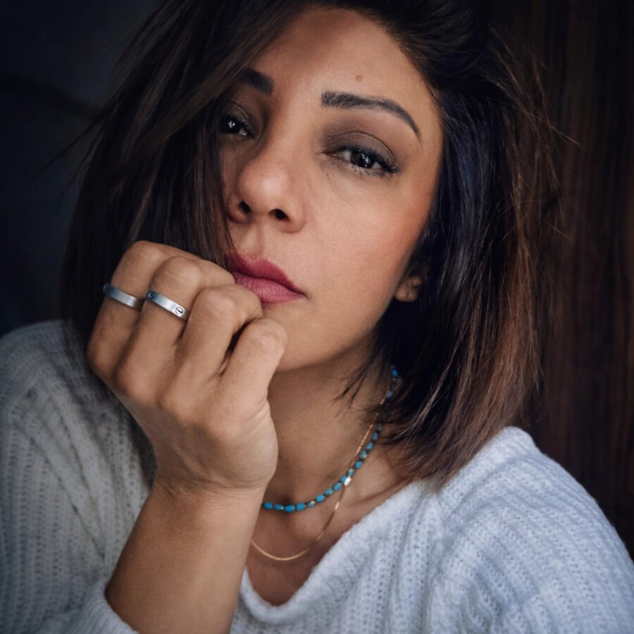 Sevinç Akçetin yazar fotoğrafı