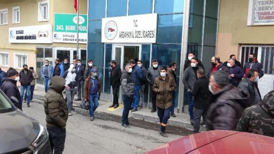 YAZIYORSAM SEBEBİ VAR/Fakir Yılmaz 
**Tarih