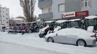 GAZETECİLERLE GÜNDEM PAZAR GÜNÜ SAAT: