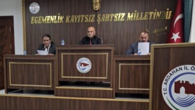 yazıyorsam sebebi var/fakir yılmaz 
*AYNA