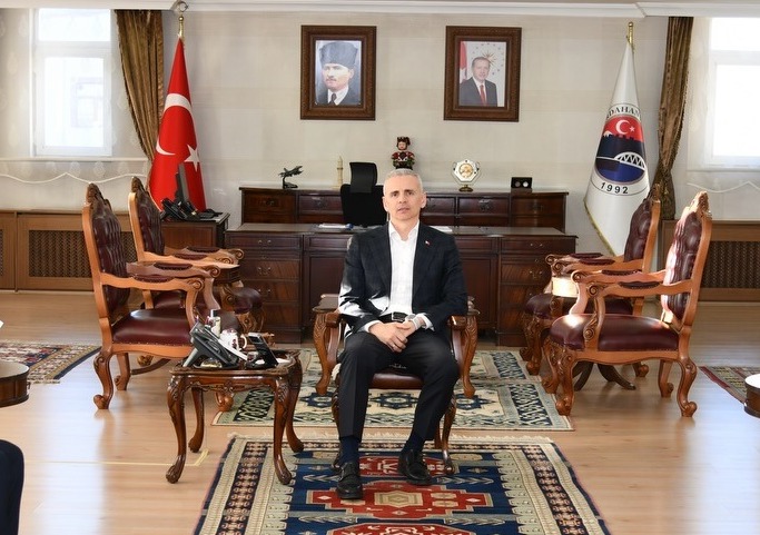 YAZIYORSAM SEBEBİ VAR//Fakir Yılmaz
*Dallas Ardahan'da