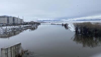 BÖLGENİN İLK E-GAZETELERİ www.sonvilayet.com
yazıyorsam sebebi