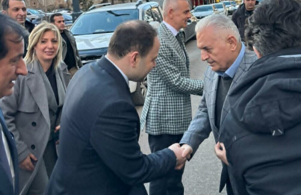 YAZIYORSAM SEBEBİ VAR/Fakir Yılmaz 
*Okurlarıma