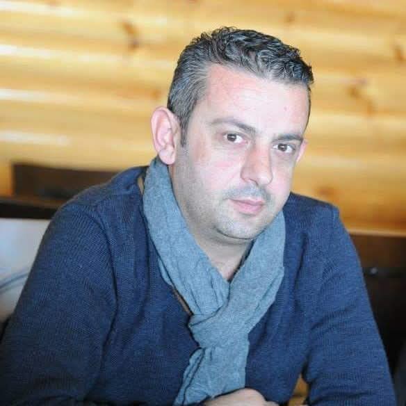 Hakan Azar yazar fotoğrafı