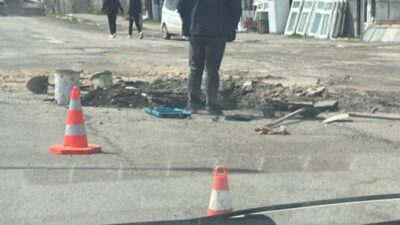 YAZIYORSAM SEBEBİ VAR/Fakir Yılmaz
*Türkücünün bankamatikçi