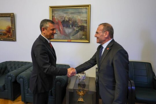 *yazıyorsam sebebi var/fakir yılmaz 
**Sıra