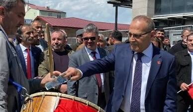 CHP’Lİ MİLLETVEKİLİNİN, TÜRKÜCÜ VE BANKACI