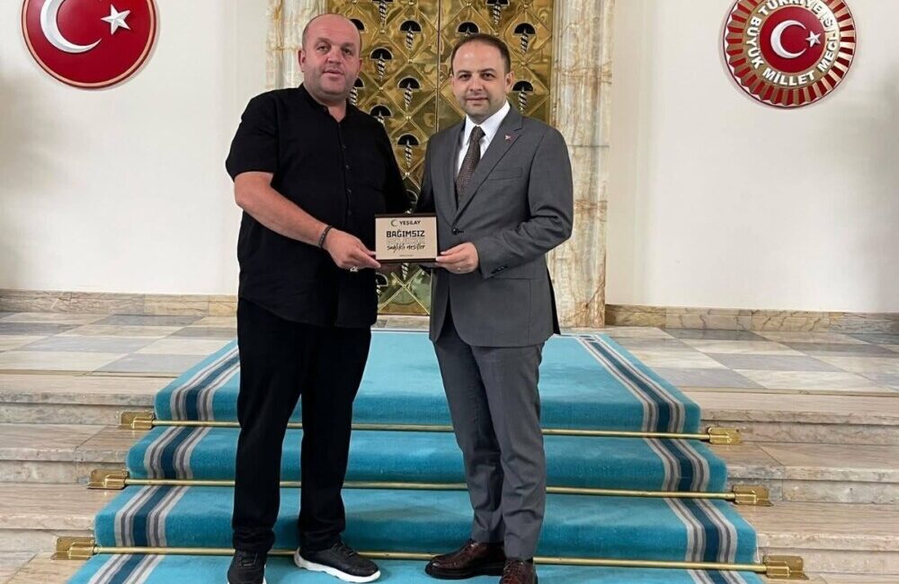 SAYIN VEKİL!.. BİRDE İL BAŞKANI BELGESİNİ VERİP, ARDAHAN’A GÖNDERSEYDİN!