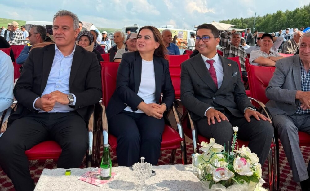 DAMAL’DA DEM’LİLER HOÇVAN’DA ÜLKÜCÜLER!