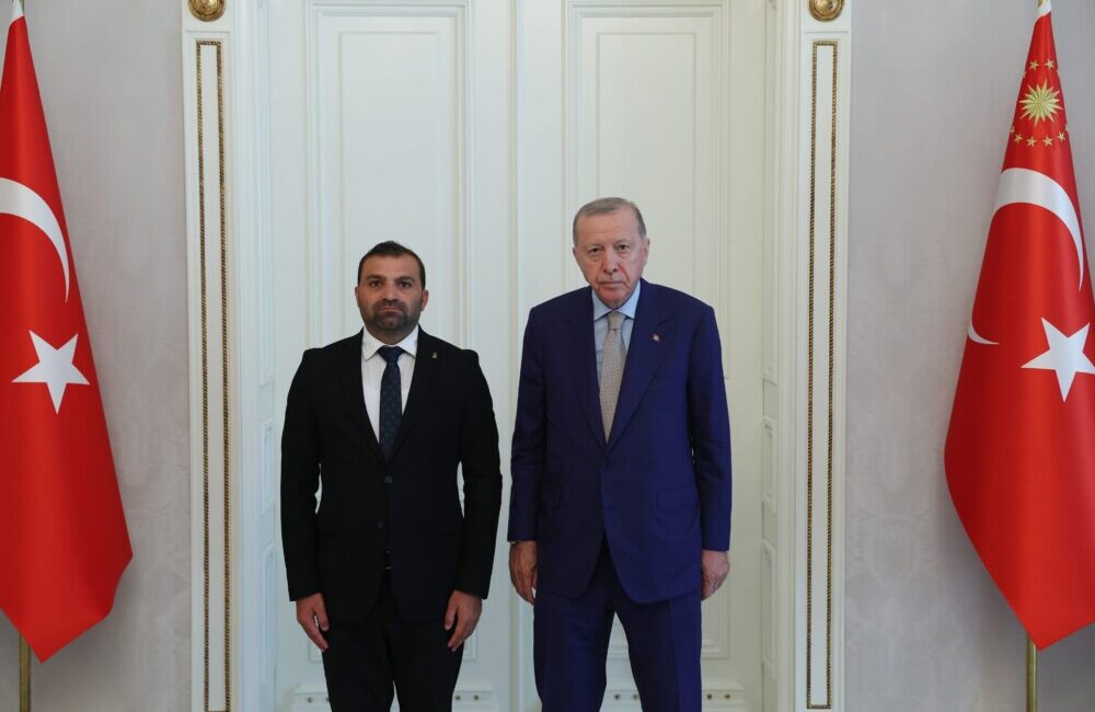 YAZIYORSAM SEBEBİ VAR/FAKR YILMAZ
*HIRSIZ RÜŞVETÇİ